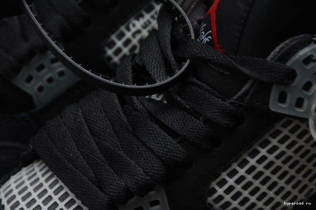 White Air 4 x Retro Off Jordan Bred CV9388-001 0712